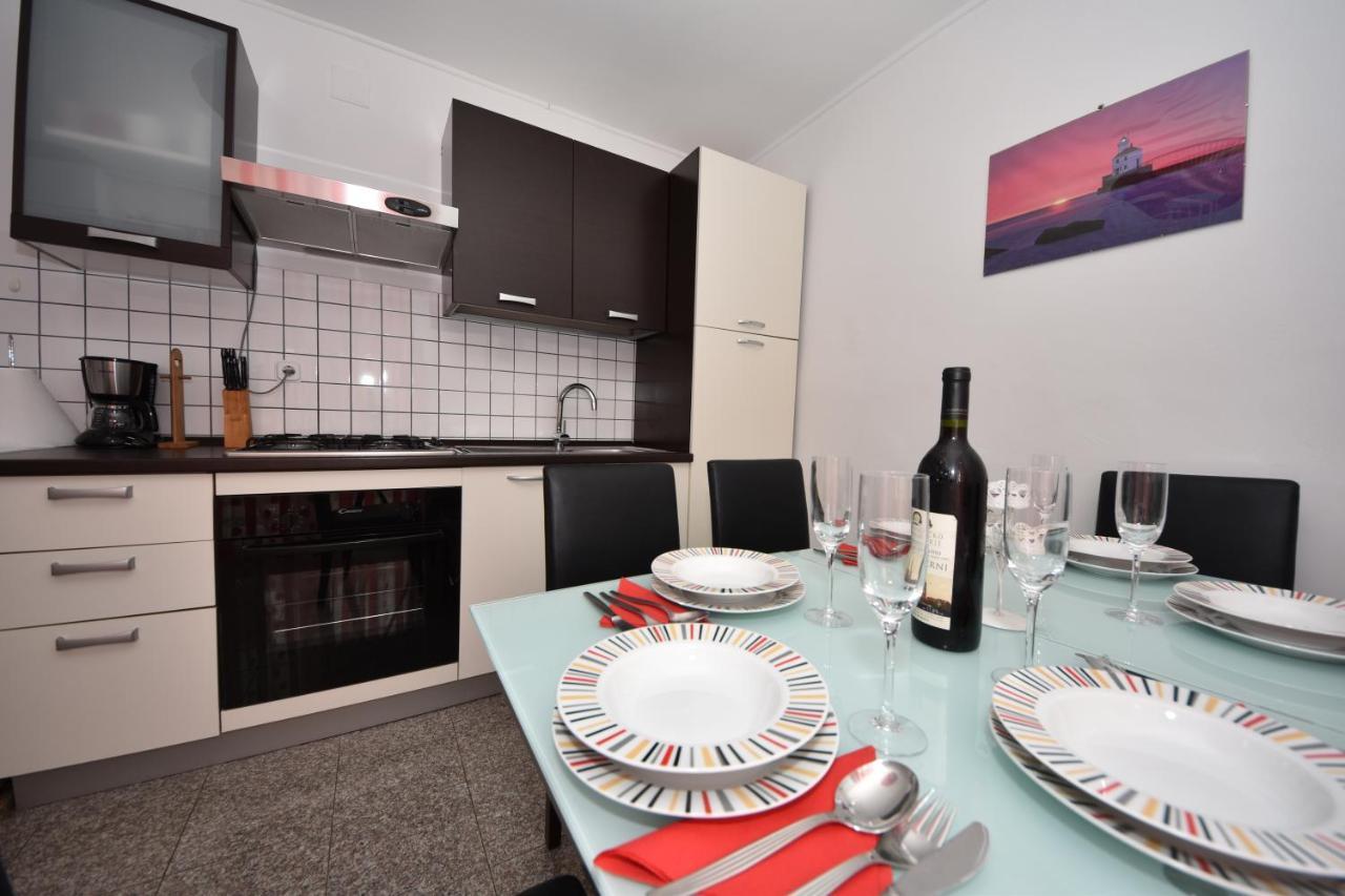 Apartment Jelena Ribarica Bagian luar foto