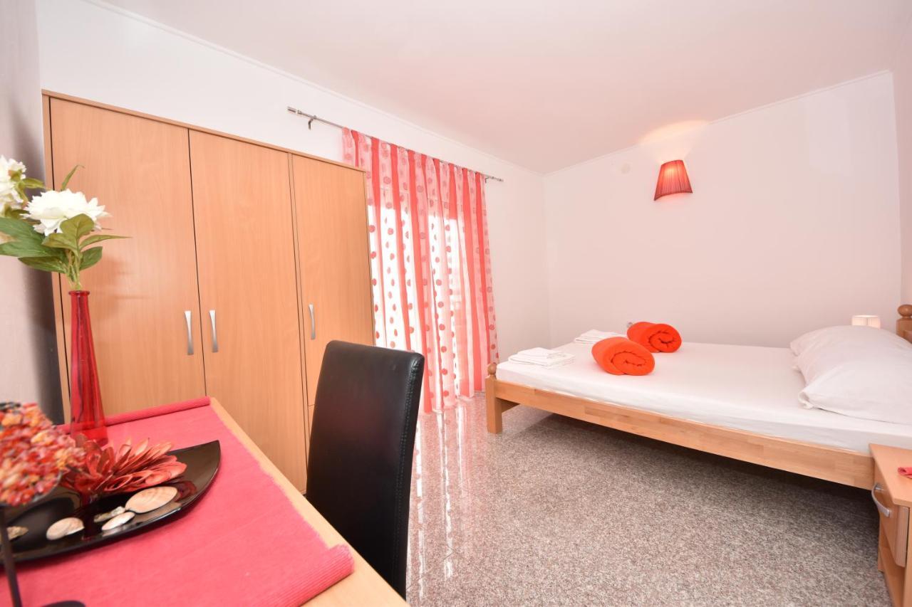 Apartment Jelena Ribarica Bagian luar foto